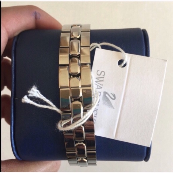 ? Swarovski Pink Watch